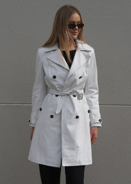 Pheobe Trench | White