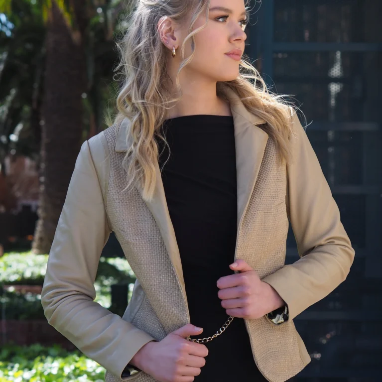 Chrissie Blazer | Honey